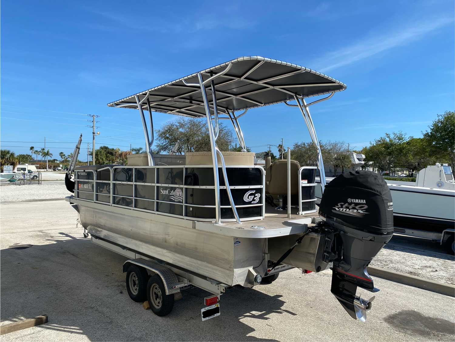 Full-view-left-canvas